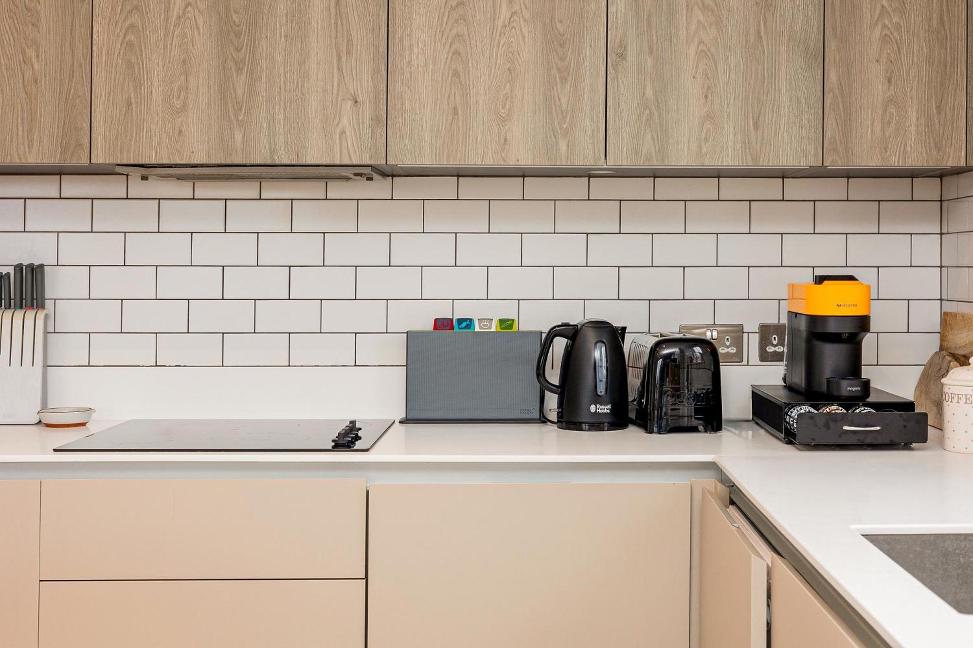 Apartment Stylish 2br Flat, 6 Min Chiswick Park Tube
